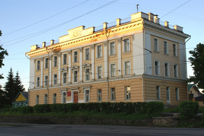 Здание Орловского медицинского училища на улице Е. Пугачева д. 2а